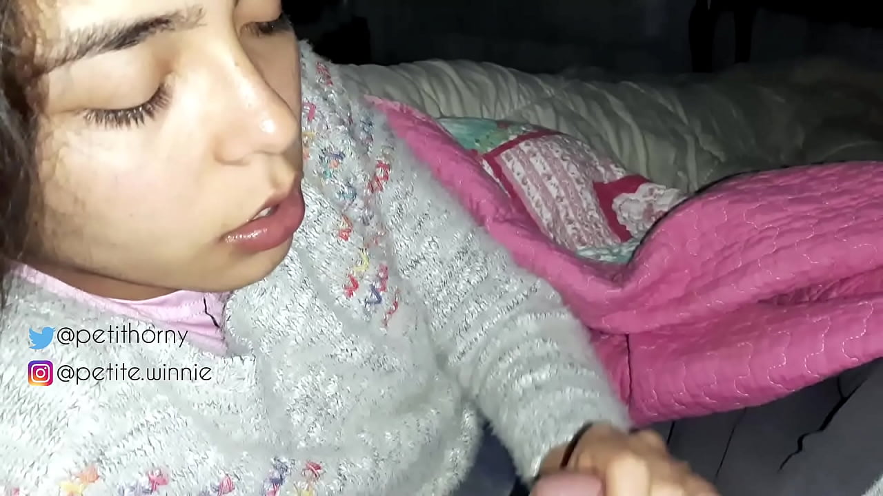 NURYJU VISĄ SUSIKAUPUSĮ VYRO PIENĄ - RODO LIEŽUVĮ SU SPERMA