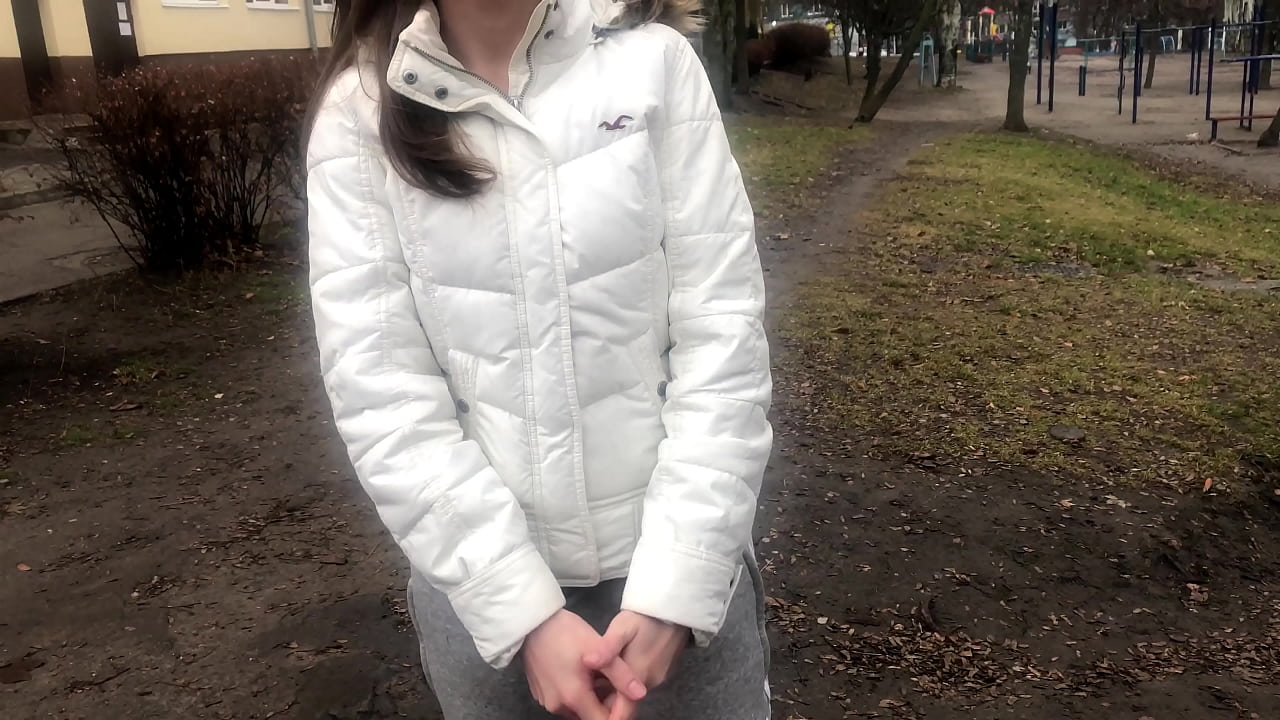 Nepažįstamoji už pinigus čiulpia ir dulkina. Russian Amateur. Su kalbėjimu.